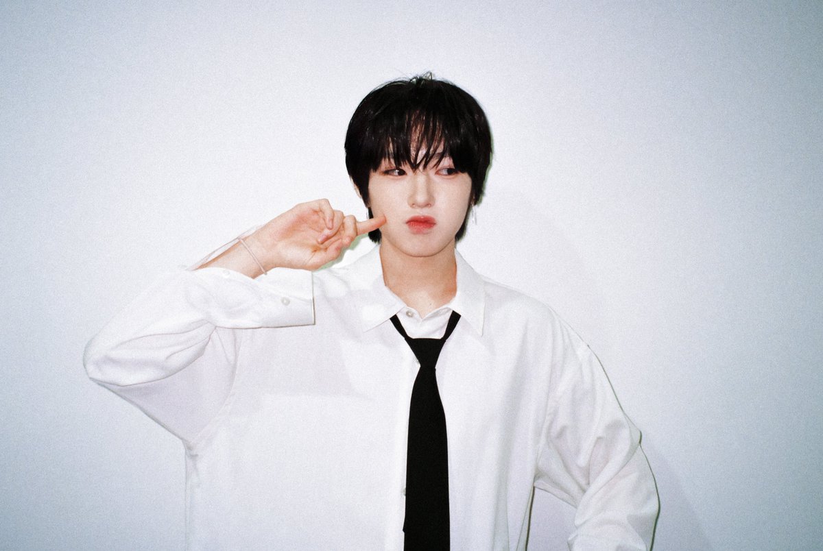 NCTsmtown's tweet photo. 🎂HAPPY BIRTHDAY TO #SAKUYA
WE💚YOU

#HAPPYSAKUYADAY
#사쿠야 #NCT #NCTWISH https://t.co/nz5nB4dv4t