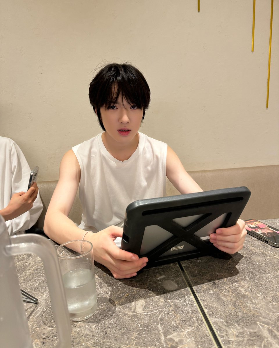 nctwishofficial's tweet photo. 🥐🦭#HAPPYSAKUYADAY Photo by #RYO #NCTWISH https://t.co/Zs3StDfugg