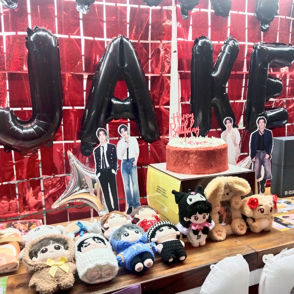 nrkluvs09's tweet photo. — 111724|#JakeKingofHearts 

It's a JAKE cse but today's event became one of the most memorable birthdays for me too. 

Special thanks again to @CLUB1130 and to all admins for another successful event with u. Umulan, bumagyo, nairaos pa din! Until the next event, hopefully 🤞🏻 https://t.co/lKhsDGxrhr
