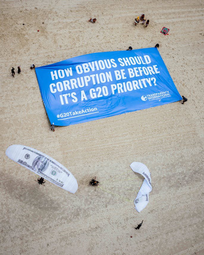 Transparency International France (@ti_france) on Twitter photo . <a href="/EmmanuelMacron/">Emmanuel Macron</a> La France est une destination privilégiée pour le blanchiment des fonds issus de la corruption du monde entier. Il faut que le G20 s’attaque à ce problème. Allez-vous aborder la question de la corruption lors des discussions du G20 de Rio ? #G20TakeAction . <a href="/EmmanuelMacron/">Emmanuel Macron</a> La France est une destination privilégiée pour le blanchiment des fonds issus de la corruption du monde entier. Il faut que le G20 s’attaque à ce problème. Allez-vous aborder la question de la corruption lors des discussions du G20 de Rio ? #G20TakeAction