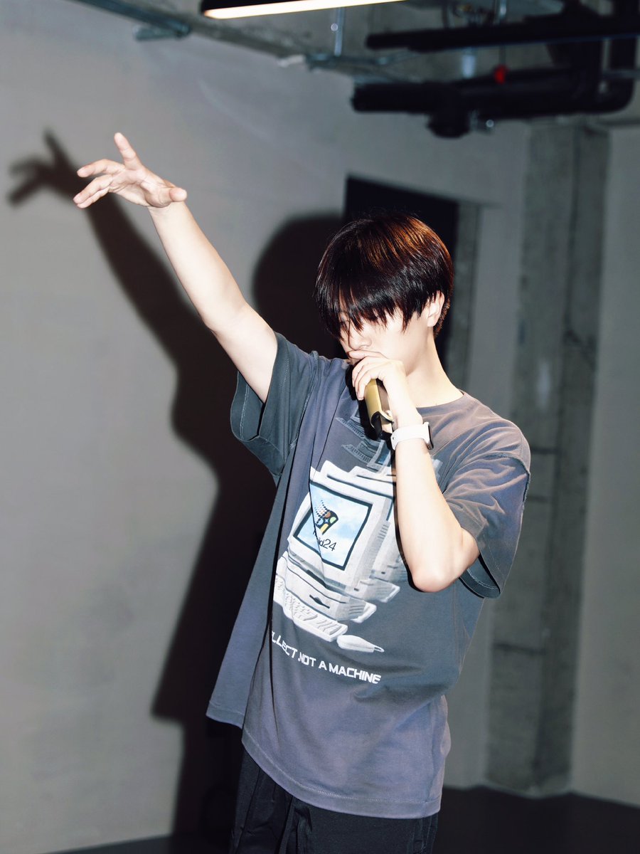 realTangBoYuan_'s tweet image. 【20241117｜伯远FM0211电台】

🔊คุณกำลังฟังสถานีวิทยุกระจายเสียง 伯远 FM0211

วันแห่ง "การเตรียมการ" เริ่มต้นในช่วงสุดสัปดาห์ 
เจอกันใน The Next Singer EP.12 !

All pic🔗weibo.com/7567150661/510…

#TheNextSinger #下一战歌手
#伯远 #ป๋อหย่วน #BoYuan