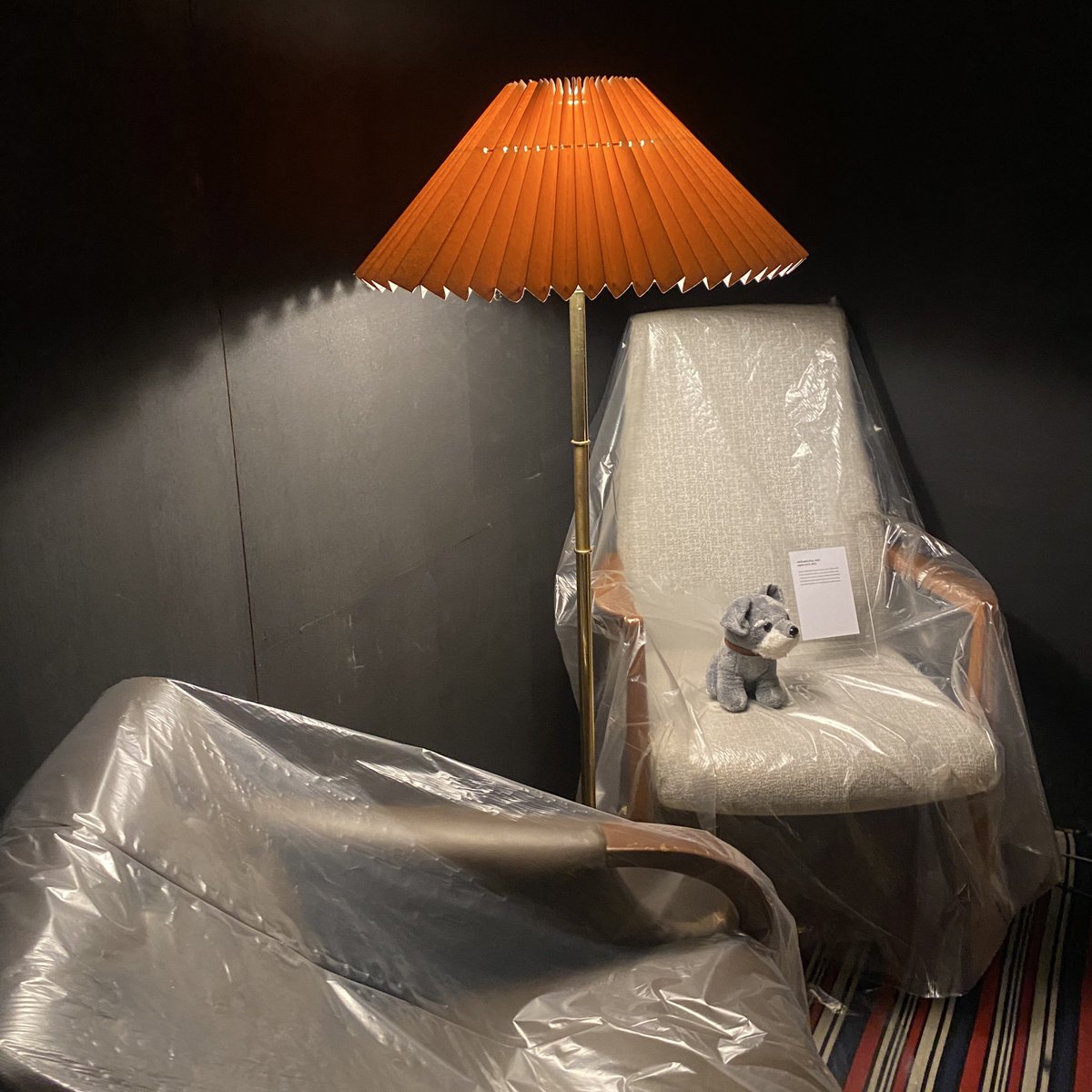 t_thunthun_t's tweet image. ปกติฟังแต่เสียง แต่นี่ฟังแบบมีภาพด้วย🥹 ถึงใจมาก ๆ คดีที่หยิบมาเล่าก็เข้มข้นสะท้อนค.เป็นรัฐและปัจเจกได้แบบลงตัว ส่วนตัวยังคงยืนยันว่าคนน่ากลัวกว่าผี เพราะคนนี่แหละที่ฆ่ากันได้อย่างทารุณที่สุด
📍ปล.คาราวะ3จอกให้นักแสดง
#UntitledCase #SalmonPodcast #UCStoryTheatre2024