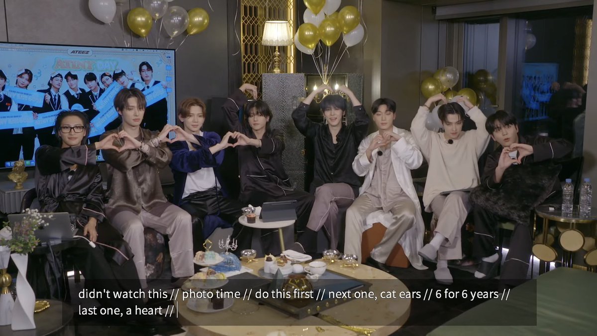 mars_hehet's tweet image. happy atiny day to everyone! and congrats to ateez for their first daesang this year 🥺💖

#ATINYDAY #ATINY #ATEEZ 
#6Paths_to_ATINY