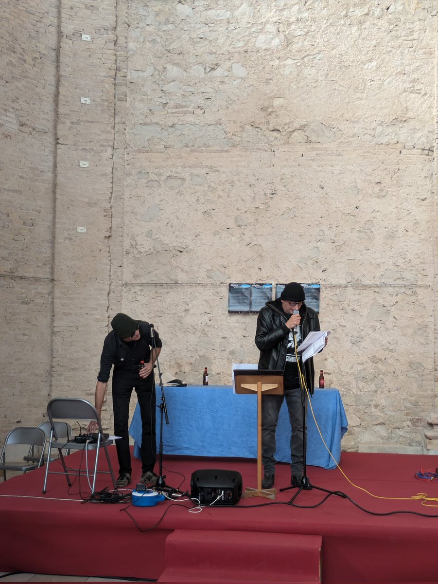 Vermut Musical i  Ràpita Poètica: Cultura i Emoció a l’Església Nova

Aquest 17 de novembre de 2024, hem gaudit del Vermut Musical dins de la cinquena edició de La Ràpita Poètica, un esdeveniment que omple els nostres carrers de cultura, emoció i moments per compartir.