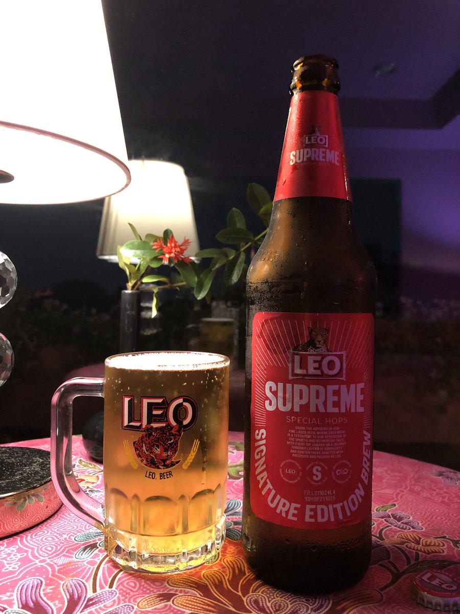Monet1882's tweet photo. วันนี้ไปซื้อของที่ TOP เจอเบียร์ LEO SUPREME special hops ออกใหม่ เลยซื้อมาลองชิม รสชาติดีทีเดียวเลยค่ะ นุ่มแน่น น่าจะเป็นที่ชื่นชอบของคอเบียร์แน่นอน 👏🏻✌️👍❤️🍺😘
#Beeroclock
#Beerlover
#Beernight
#Leobeersupreme https://t.co/rJYtKLa7sZ