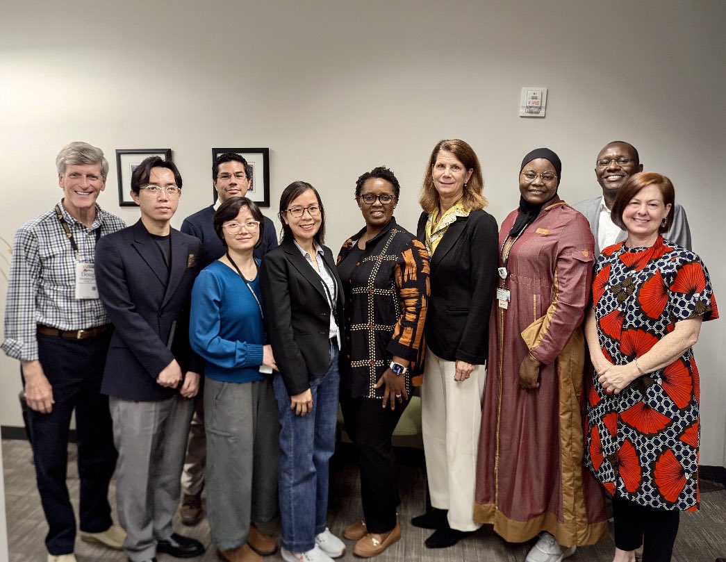 mariehmartin1's tweet photo. Such a fantastic @VanderbiltU 2024 Reunion! A highlight was celebrating @VUmedicine #VandyMPH alum Dr. Kathy Neuzil, the new @Fogarty_NIH Director! Grateful for the time she spent with students, staff @ faculty #GivingBack #VU4life @vuglobalhealth @VUHealthPol @NIH https://t.co/st13lKcX66