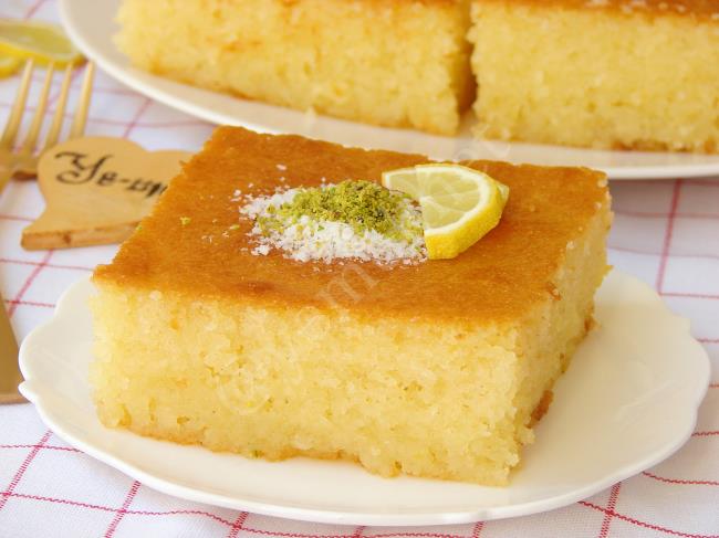 yemeknet's tweet photo. 🍋 Limonlu Revani 🍋 Bir dilim yetmeyecek, ikinciyi isteyeceksiniz! 😋 Yumuşacık dokusu ve şerbetiyle tam not alan bu tatlı, hem pratik hem de mükemmel lezzetli! 🎂✨ Her lokmada mis gibi limon kokusu ve tatlı bir mutluluk! 💛 #LimonluRevani #TatlıKeyfi #MutlulukDolu
Malzemeleri ve Yapılışı : https://t.co/EEAkvosAda
#yemeknet #limonlurevani #tatli #serbet #ortapahali #ortazor #ortapratik #klasik #kalorili #firin