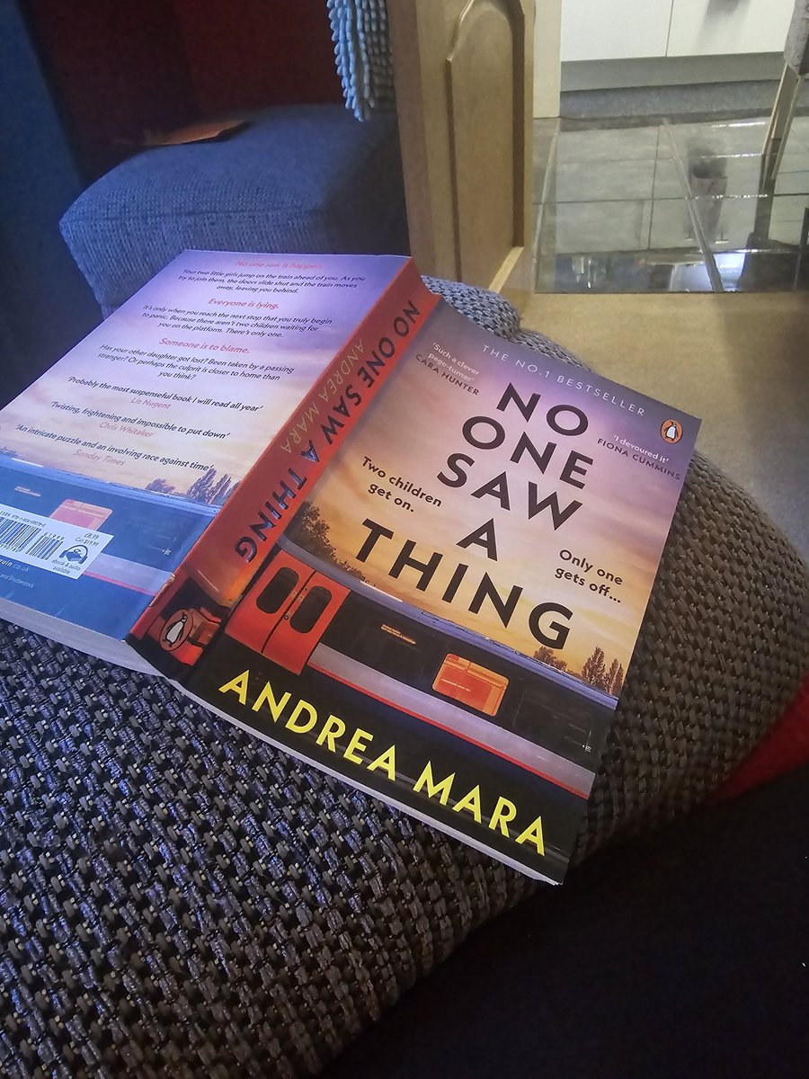 honestmamreader's tweet photo. Sunday Reads 📚 
Picked this off the shelf as the plot sounds good. 
Two girls have got on a train. But, only one has got off at the next station 😲 Where did Faye go? This is my first Andrea Mara book. So far, so good ☺️
#sundayreads #bookblogger #bookish #booknerd #currentread https://t.co/73gAR4xIdj