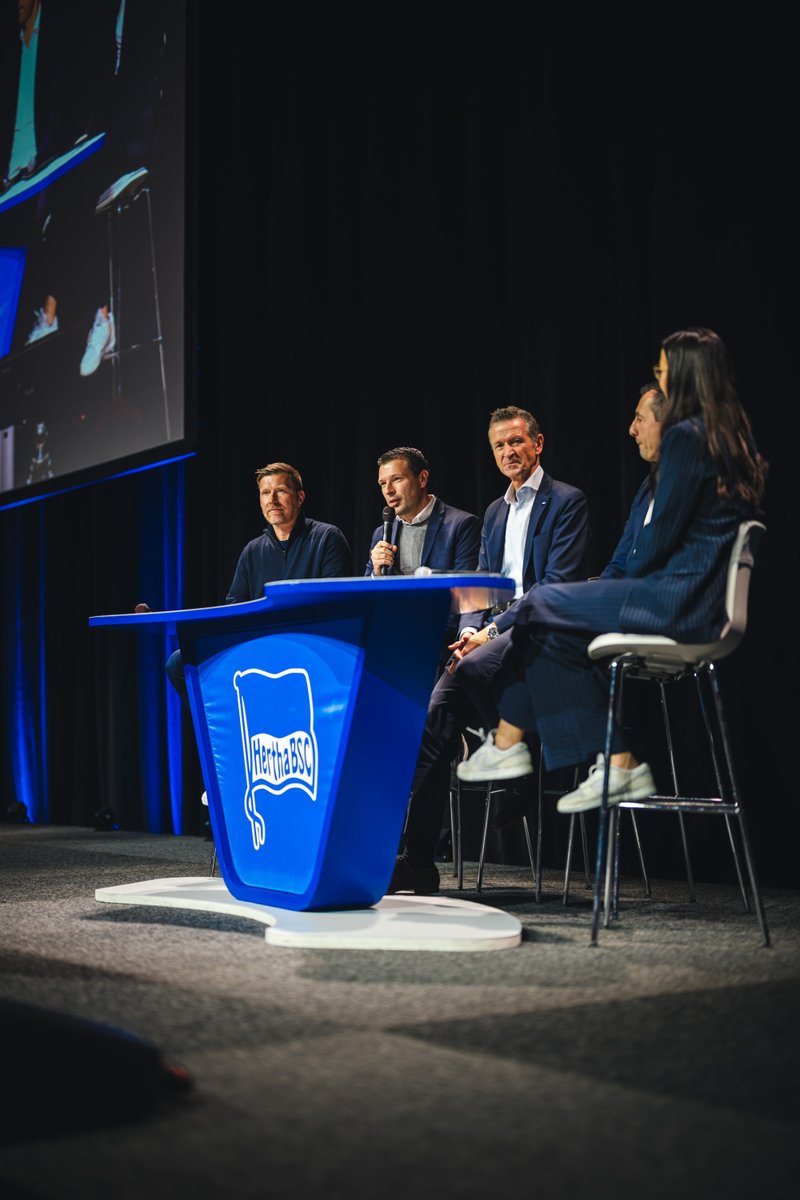 Hertha BSC (@herthabsc) on Twitter photo Weiter geht es mit einer Talkrunde, zu der Vera Krings neben <a href="/HerrichThomas/">Thomas E. Herrich</a> auch Ralf #Huschen, Benjamin #Weber und Zecke #Neuendorf begrüßt. (1/7)
#HerthaMV #HaHoHe Weiter geht es mit einer Talkrunde, zu der Vera Krings neben <a href="/HerrichThomas/">Thomas E. Herrich</a> auch Ralf #Huschen, Benjamin #Weber und Zecke #Neuendorf begrüßt. (1/7)
#HerthaMV #HaHoHe