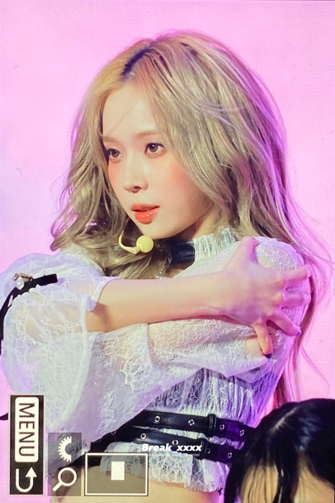 Break_xxxx's tweet photo. 241117 KGMA Spark🔥
#에스파 #윈터
#aespa #WINTER https://t.co/ytJMV5Ck6I