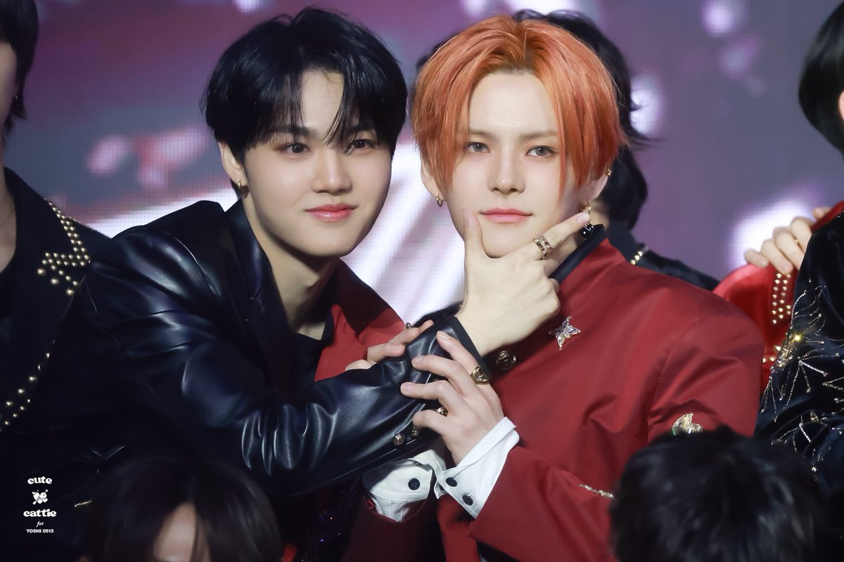 cutecattie0515's tweet image. 241117 KGMA
 
🐱🐰귀요미💗💗

 #트레저 #TREASURE
 #YOSHI #요시 #ヨシ 
#도영 #DOYOUNG #ドヨン