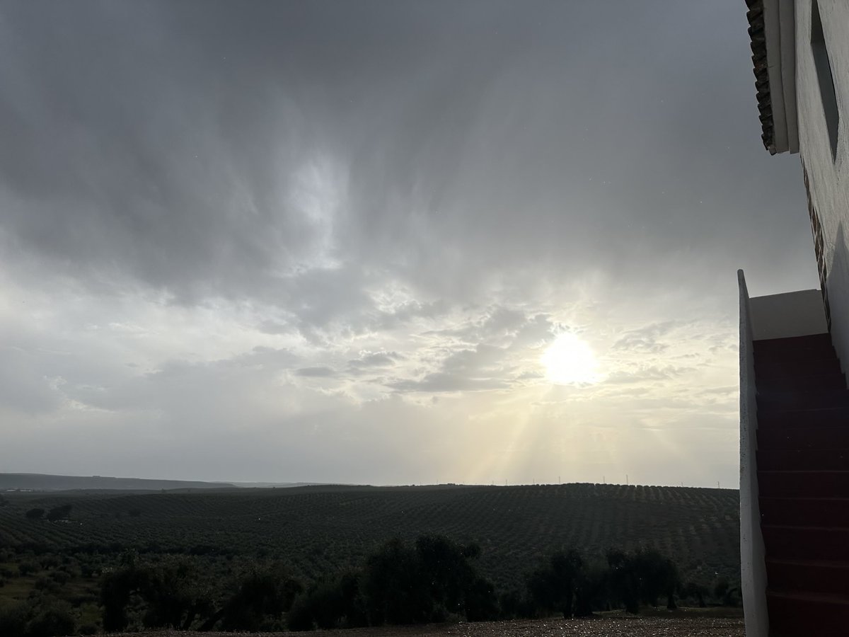 Lloviendo en la sierra de Montoro. #domingosdeotoño