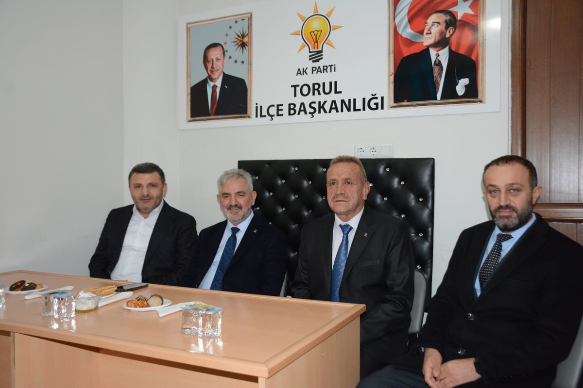 celalettin_kose's tweet photo. 📍Torul

Torul İlçe Teşkilatı'mızı ziyaret ederek, 8. Olağan Kongremizde ilçe başkanı olarak seçilen Aydın Şahiner'e ve yönetim kurulu üyelerimize hayırlı olsun dileklerimizi ilettik.

İlçe başkanımıza ve yönetim kuruluna yeni görevlerinde başarılar diliyorum. https://t.co/HperOsqk0d