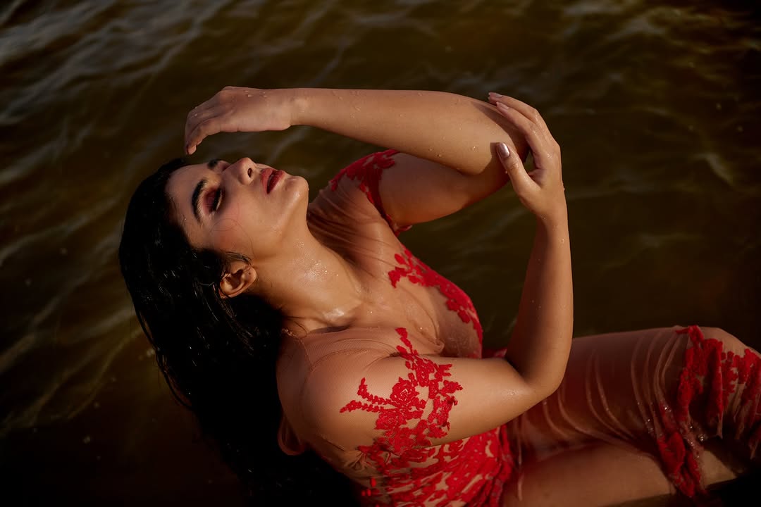 GcmQ7MHX0AAr2au?format=jpg&name=medium