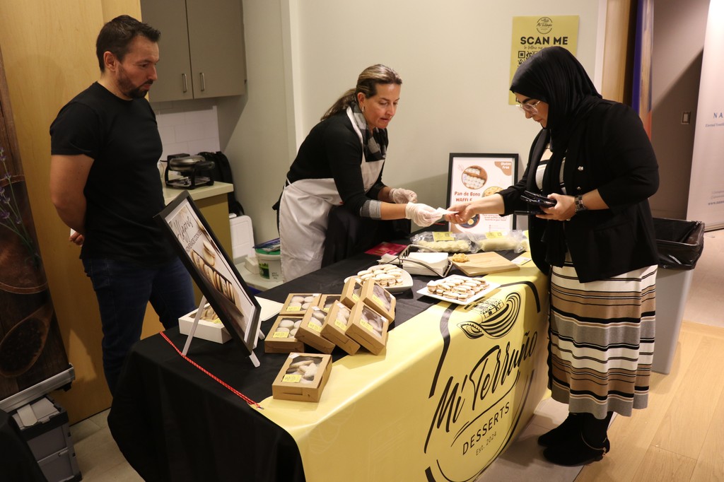 ccsyrorg's tweet photo. Check out more highlights from the event and relive the joy with us! 🎉 Our amazing vendors brought incredible energy and made #HER2024 unforgettable. ✨
#ccsyr #yorkregion #WomenEmpowerment https://t.co/asyXKWijYo