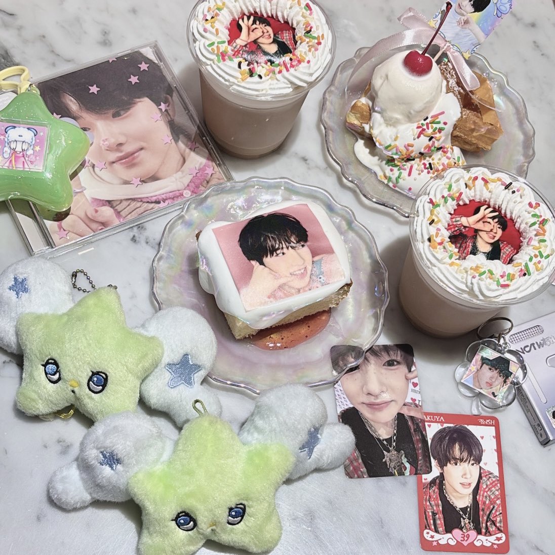 one27_7llin's tweet photo. おたんじょうびおめでとーだっ🍀🍀

 #듀듀듀_사쿠야생일축하한다는뜻 
 #サクヤ幸せでいてね 
 #SAKUPPANGDAY https://t.co/LSXTi6WmgM