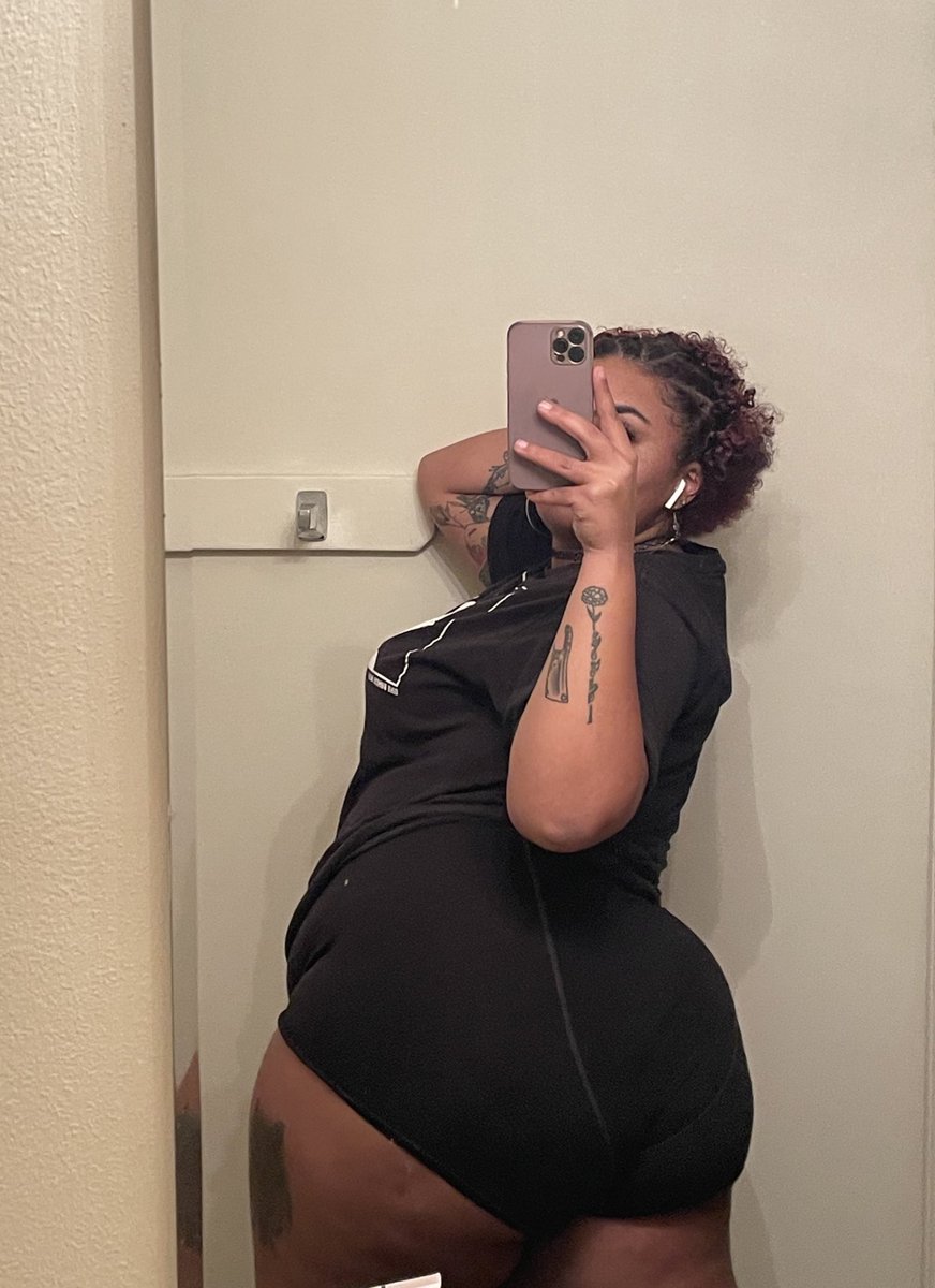 jazthegirasol's tweet photo. I’ve been obsessed with me these past couple days 🤧 https://t.co/Bfprj7UQ4K