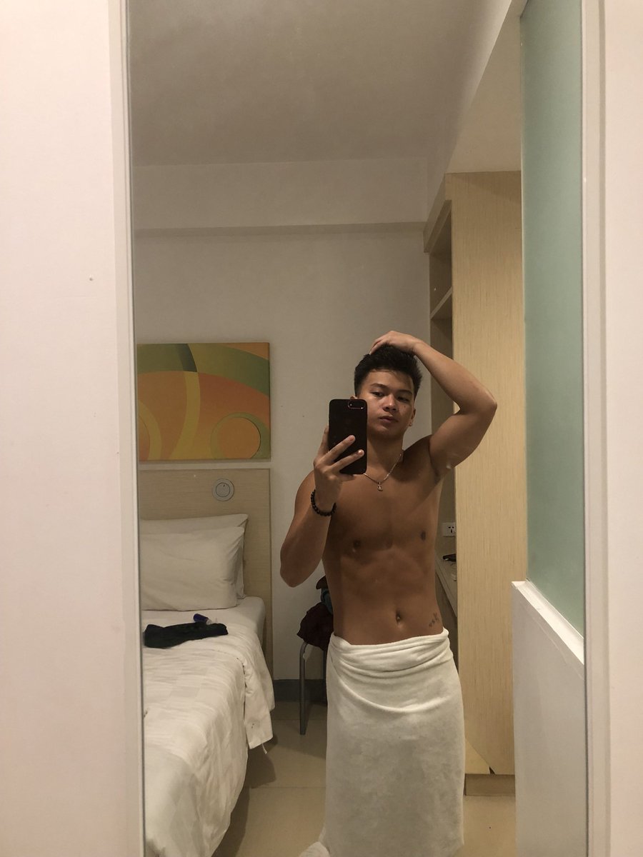 lancetusok's tweet photo. G’evening Guys ako parin to ang LANCE MASSEUR nyo 😉🥵 https://t.co/O0sfOxP1Xv