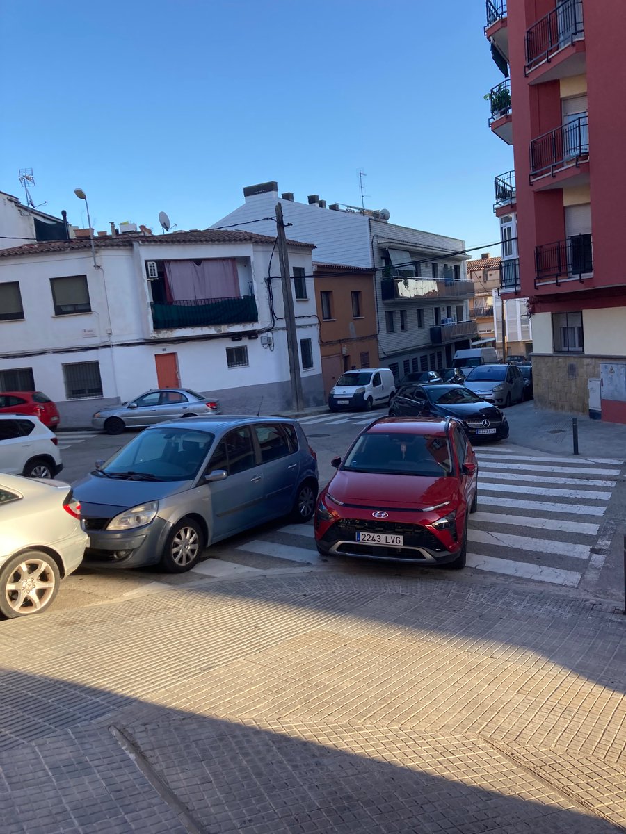 ru8520's tweet photo. Noteu ja els resultats de les multes pedagogiques?  O potser tot segueix igual? @AjRubi #rubicity https://t.co/D1jLsUuqHL
