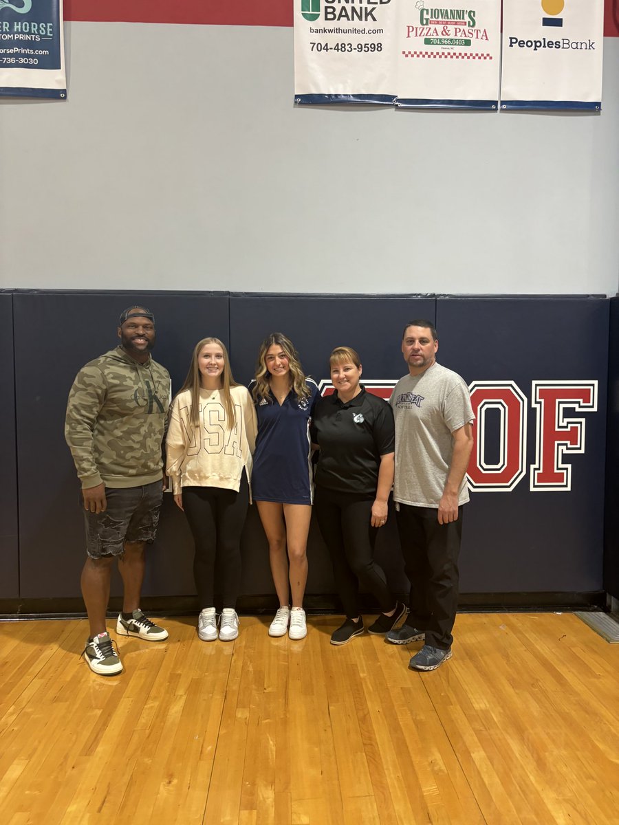 MallieCourson07's tweet photo. ITS OFFICIAL!! Signed on Wednesday last week and the journey begins! Feeling blessed and beyond grateful for all the support from my family, coaches, and teammates. This is just the beginning, excited to keep pushing and see where this path takes me!
@MontreatSB @CorbinWeeks https://t.co/TGfqaE1wLS