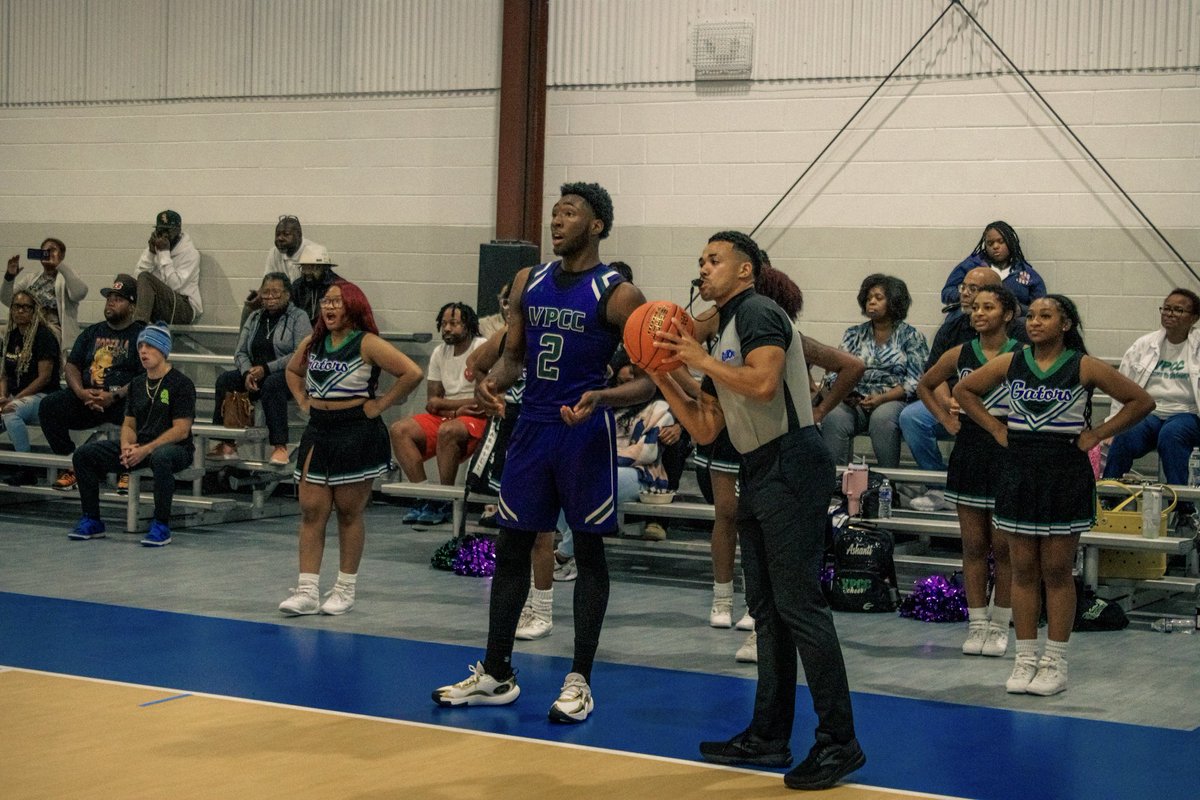 Tough one on the road as we fought until the end.
Gaston College 77 VPCC 66

Sincere Moore (6’5): 24 Pts, 6 Reb, 4 3’s
Jayden Sepulveda (5’9): 10 Pts, 3 Reb
Keshaun Johnson (6’7): 9 Pts, 7 Reb, 2 Blk
Daytwan Johnson (6’5): 5 Pts, 11 Reb, 4 Ast, 2 Stl