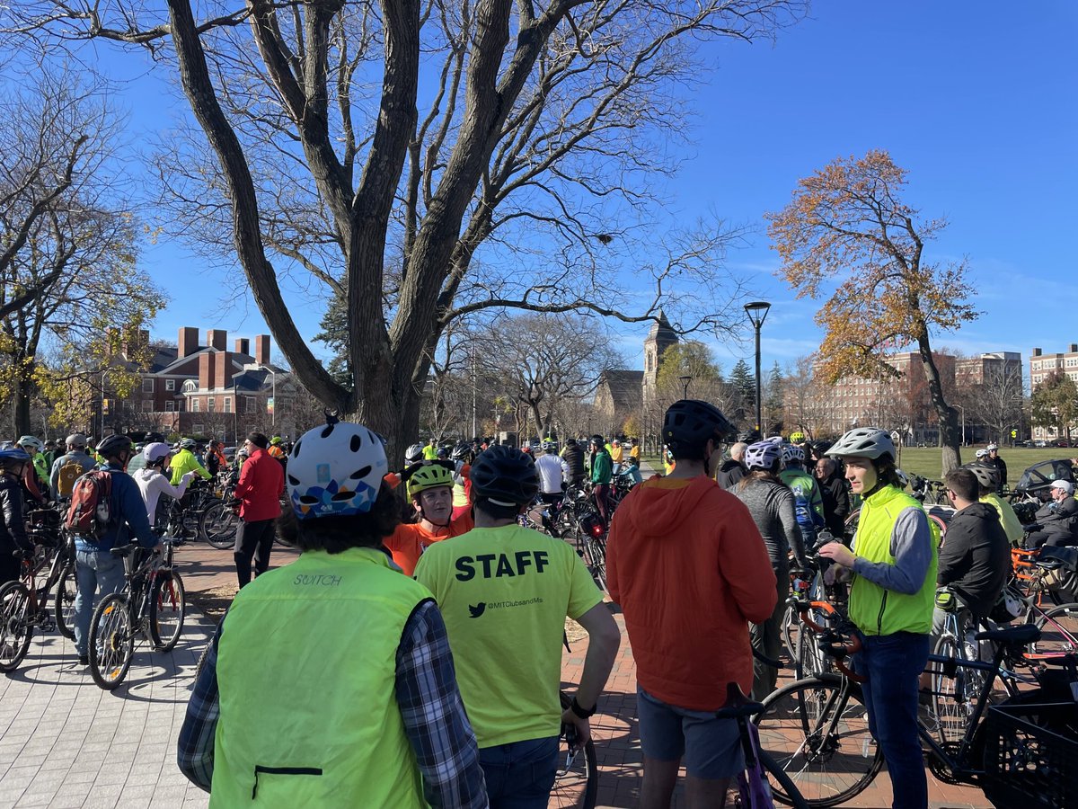 Robin Chase (@rmchase) on Twitter photo The ride to remember tjose killed in traffic crashes <a href="/cambbikesafety/">Cambridge Bicycle Safety</a> #worldremebranceday The ride to remember tjose killed in traffic crashes <a href="/cambbikesafety/">Cambridge Bicycle Safety</a> #worldremebranceday