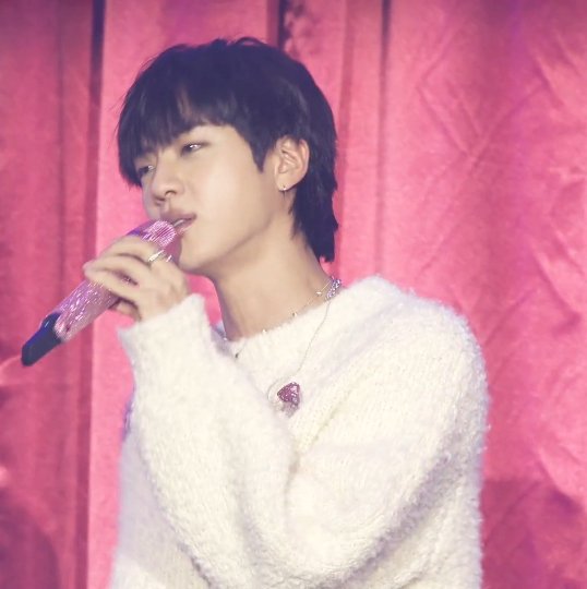 parkminii9's tweet photo. صور سوكجين من حفله الثاني من تصويري🥹🥹❤️‍🩹❤️‍🩹❤️‍🩹❤️‍🩹🦋🦋🦋

#2_D
THANKYOU JIN
I LOVE YOU JIN
HAPPY LIVE WITH JIN
#HappySpecialStage_Day2 https://t.co/jnXcOUOujk
