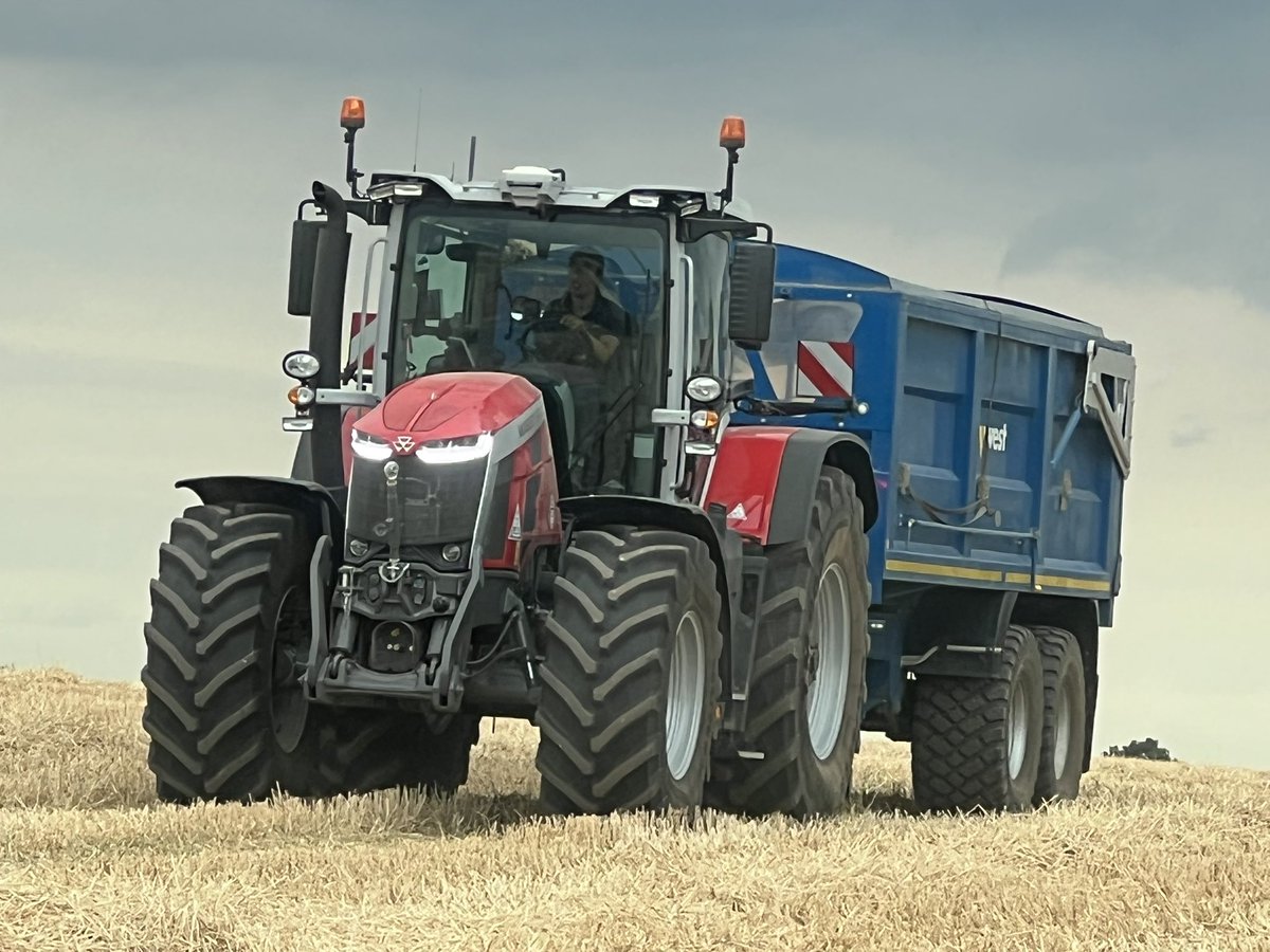 To everyone enjoying their Sunday roast, just appreciate all the producers and growers. Without farmers there will be no pubs, no restaurants and more importantly no food on the shelves for you or your family.
Don’t bite the hand…..
<a href="/NFUtweets/">National Farmers' Union</a> <a href="/BBCNews/">BBC News (UK)</a> <a href="/UKLabour/">The Labour Party</a> <a href="/reformparty_uk/">Reform UK</a>