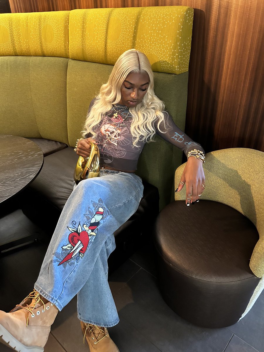 typrettyassss's tweet photo. TOP TIER SHITT🔞 https://t.co/jbHBeIkVvy
