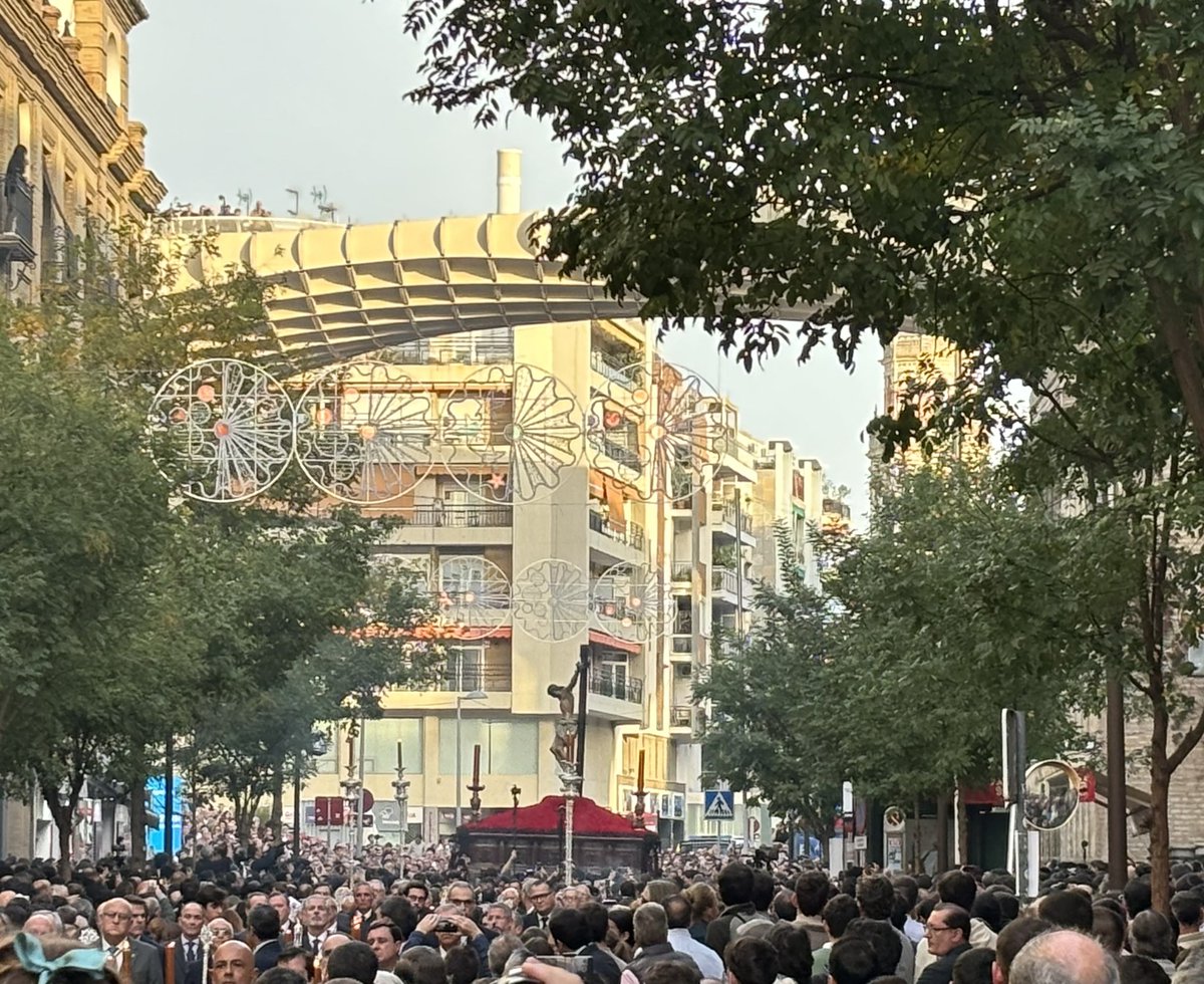 Buena Muerte por Laraña.
100 años.