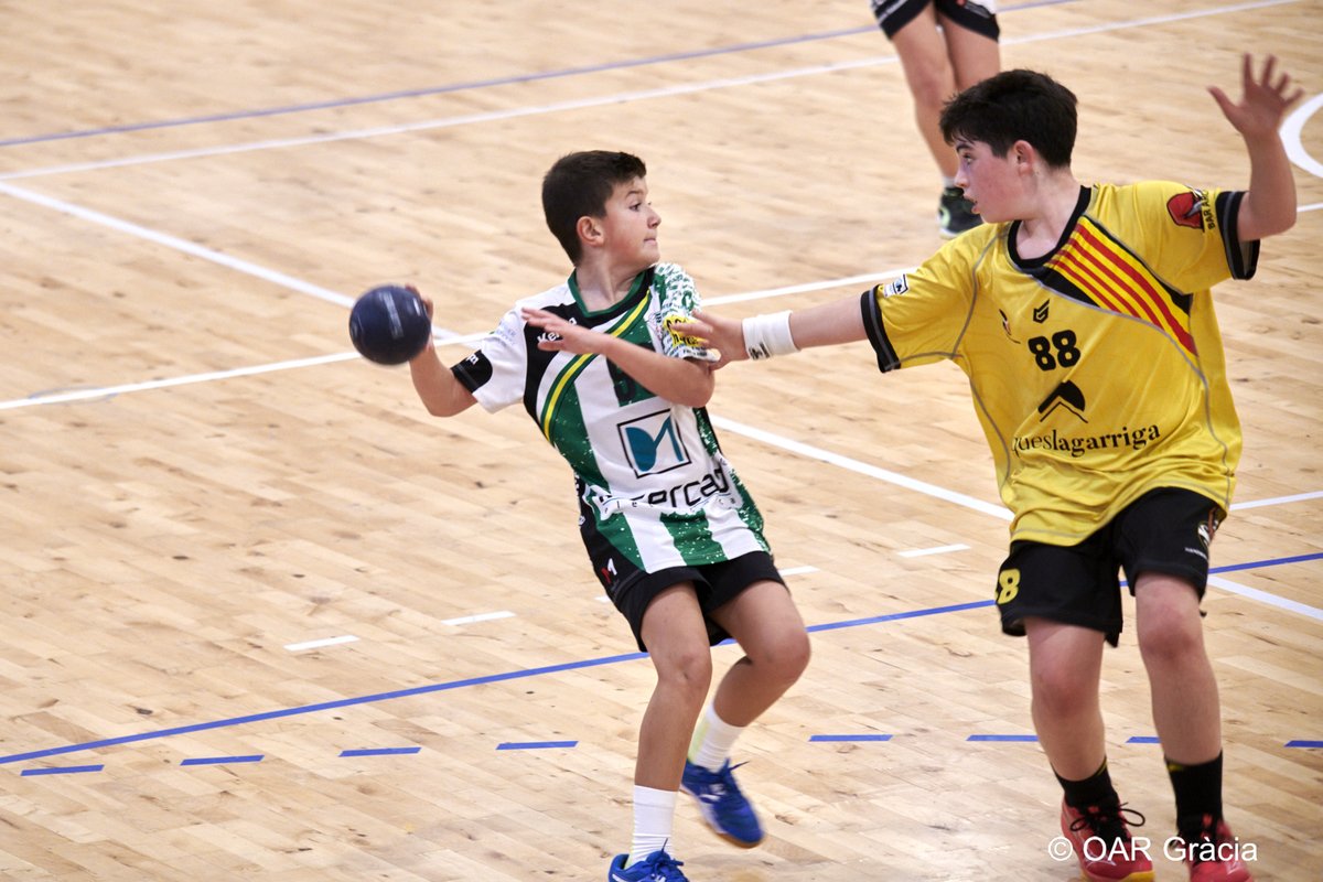 oargracia's tweet photo. 🤾‍♀️🤾‍♂️ Al web s'hi ha incorporat el reportatge del partit aleví  @oargracia - @chlagarriga.

#forçaOAR @SbdEsportEduca https://t.co/USuyZ3c26l