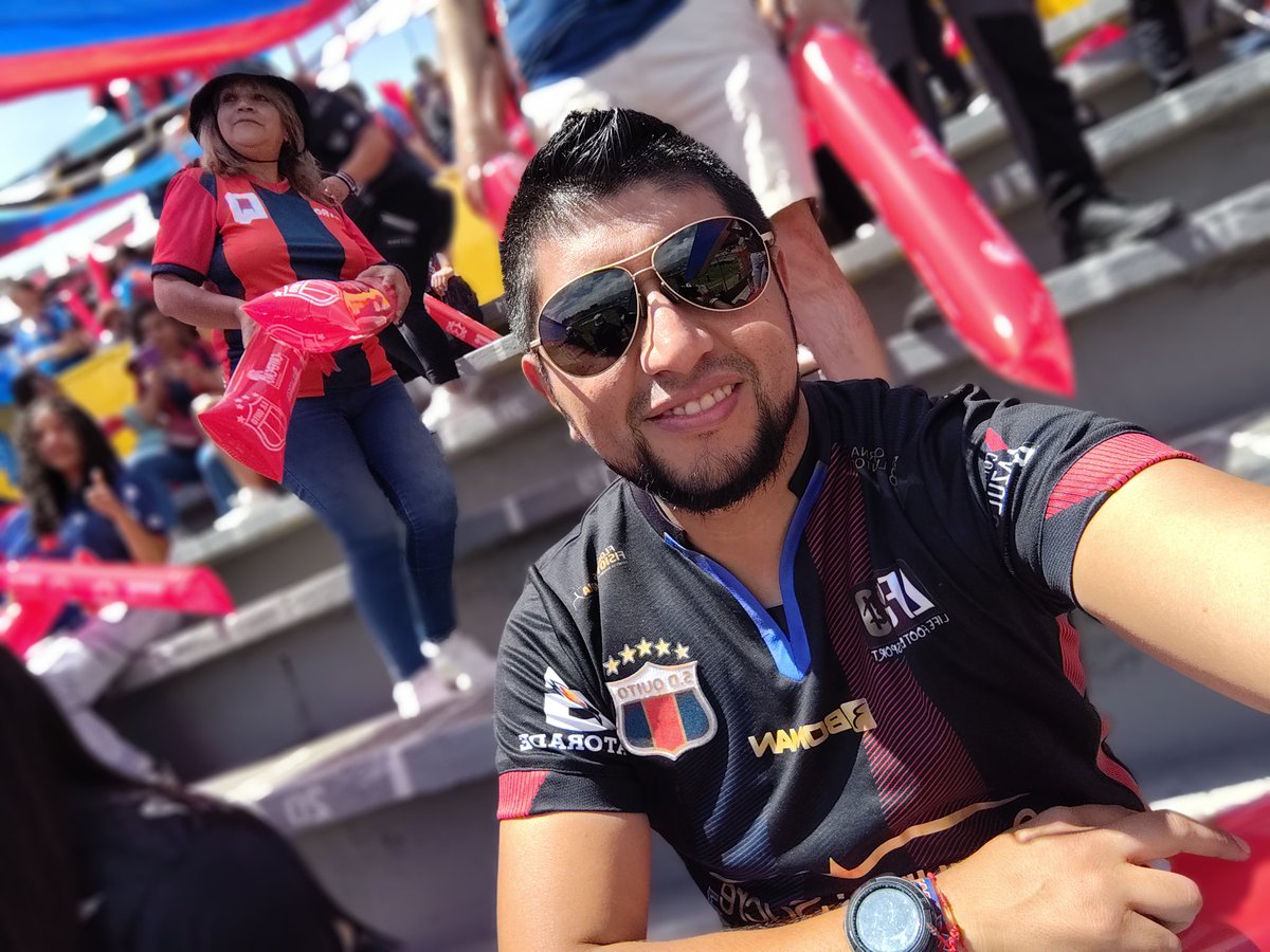 5Christianp's tweet photo. Vayas a donde vayas yo voy contigo AKD...!! 💙❤️💙 @SDQuito_Oficial https://t.co/hQeamdbeBm