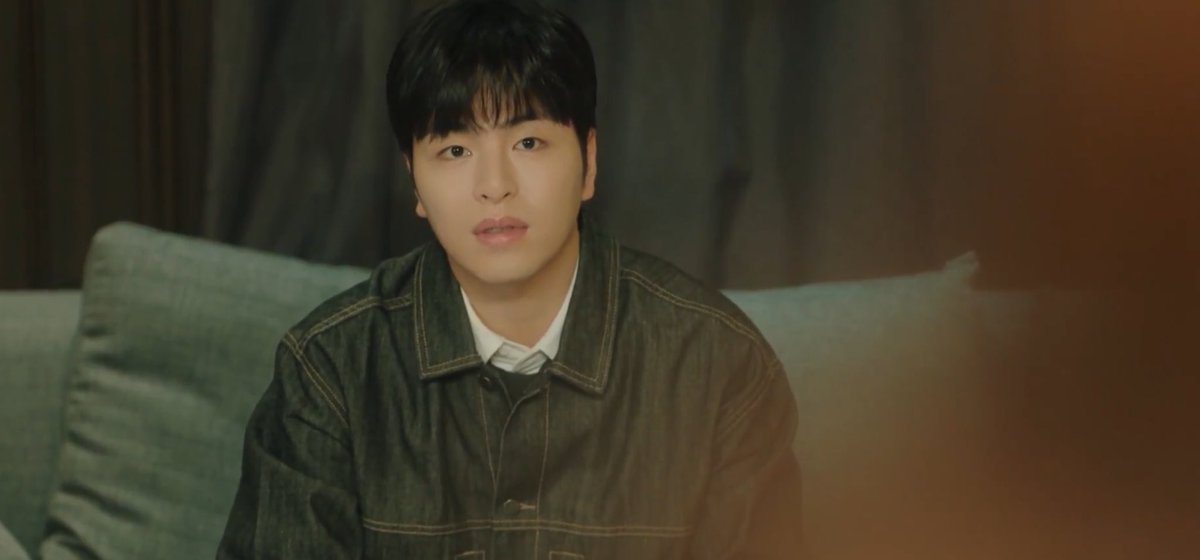 kenthusiastic10's tweet photo. Why did Ki-joon go to such extremes, pretending he cheated to break up with Ha-na? Is he sick or has debt and didn’t want her to suffer? 🤔 Classic trope setup, but he’s too late. It’s all about Cheol-hee and Ha-na now! #MarryYou #MarryYouEp2 #LeeYiKyung #JoSoomin #KooJunhoe https://t.co/BcdIfvGkKo