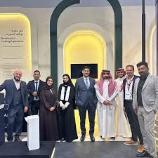 suhelkhan1822's tweet image. Here are some business ideas that could be relevant in both Kuwait and the USA in 2024:

1. Sustainable Products and Eco-Friendly Packaging
Why It Works: Both countries are increasingly focused on sustainability, and there’s a growing demand for eco-friendly products..