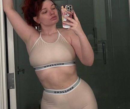 Annabel240's tweet photo. Available anytime you need my service 🥰 https://t.co/e9Ok3R0gRr