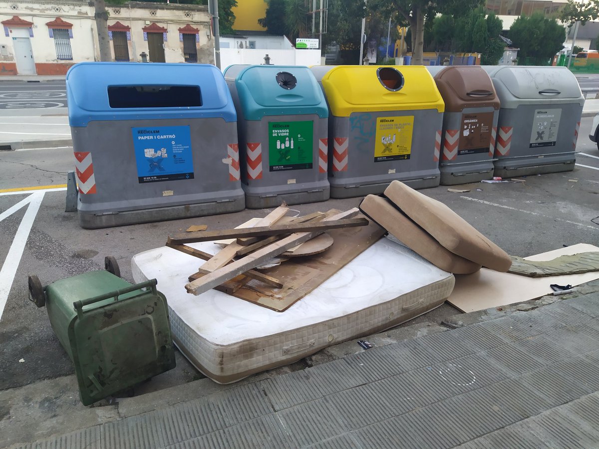 SenyorGos's tweet photo. @TurismeViladkns #Viladecans #TurismeDeMerda https://t.co/KWUgPgE2jK