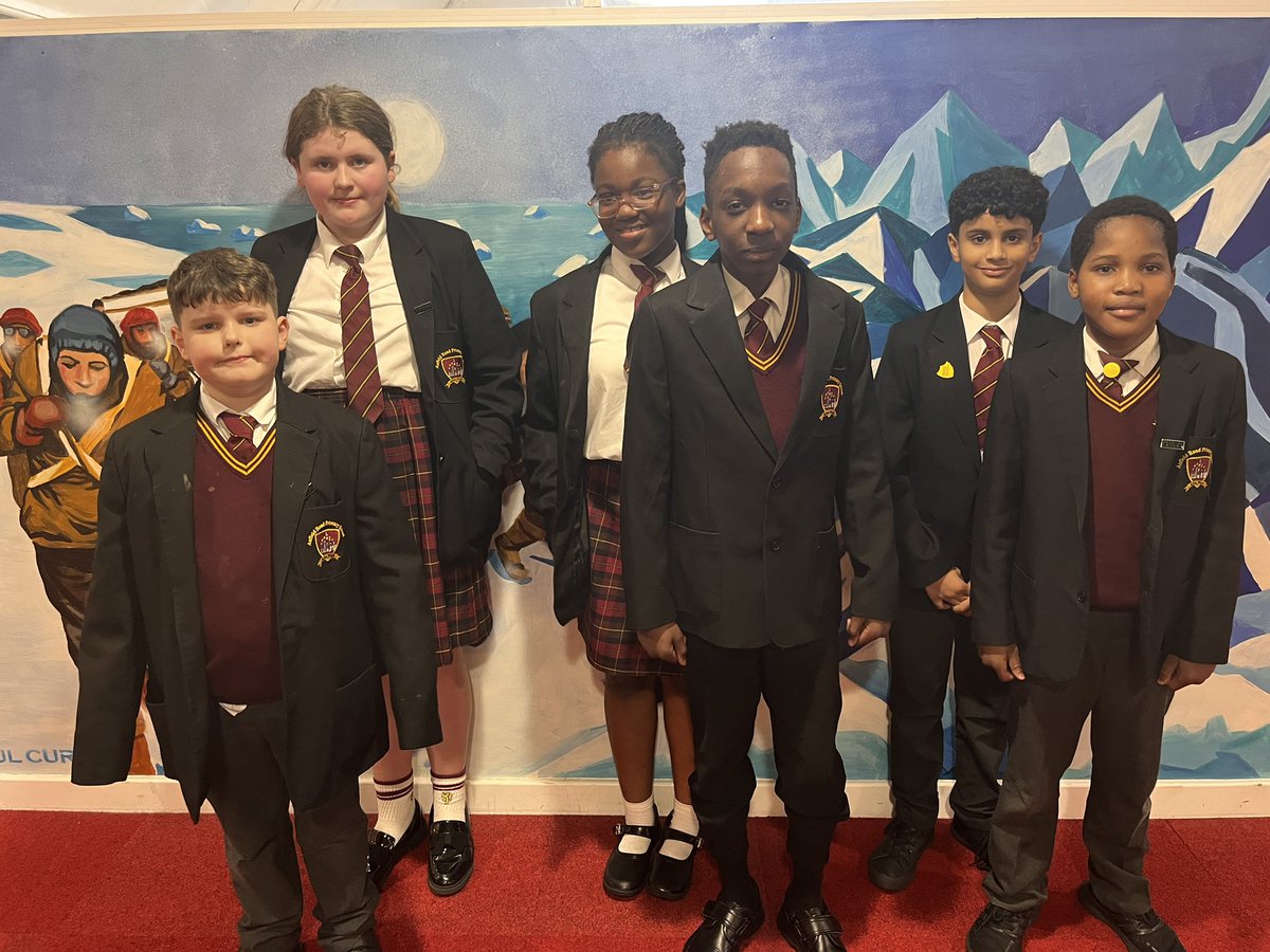 Our IT techs who will help our assemblies run smoothly 💻⌨️💿 <a href="/AnfieldPrimary/">Anfield Primary</a> <a href="/AnfieldRoadY6/">AnfieldRoadY6</a>