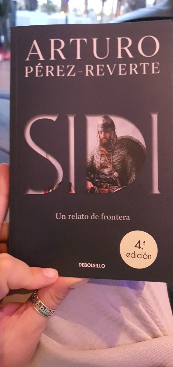 Nacho_S_S_'s tweet photo. @perezreverte Gracias por hacer que tenga que volver a usar el diccionario. 
Sublime 🙏🙏 https://t.co/ggQdnkSjcS