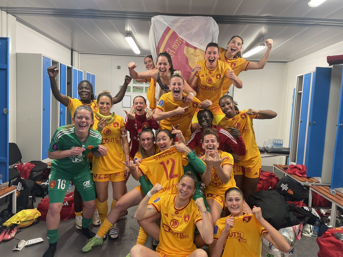 🔥 𝗩𝗜𝗖𝗧𝗢𝗜𝗥𝗘 𝗙𝗔𝗖𝗘 𝗔̀ 𝗠𝗔𝗥𝗦𝗘𝗜𝗟𝗟𝗘 ✅

Quelle est belle cette deuxième photo de famille ! 

𝗘𝗻𝘀𝗲𝗺𝗯𝗹𝗲, 𝗰’𝗲𝘀𝘁 𝘁𝗼𝘂𝘁 ❤️💛