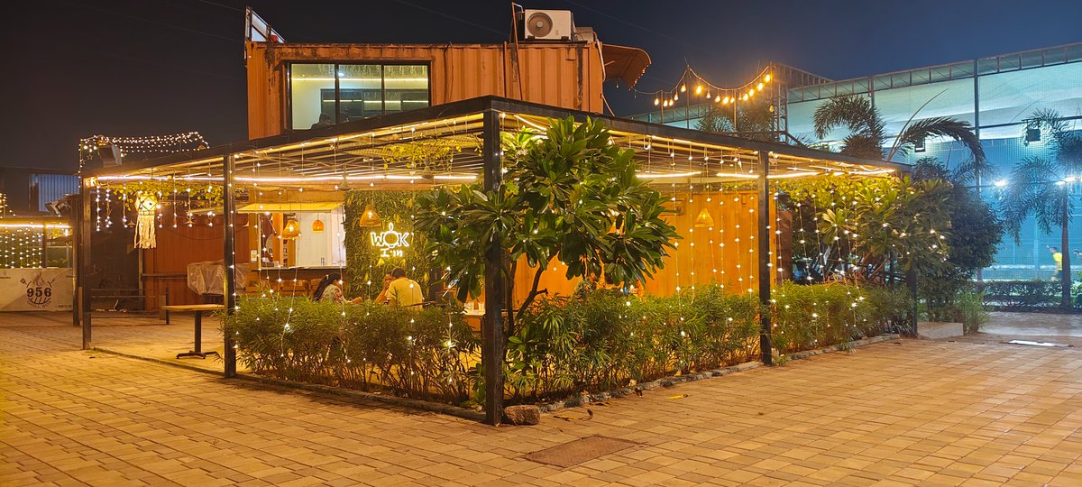 Docsauravsingh's tweet photo. Love this concept cafe
All cafe are
Container based...
Look the beauty and Space
#boxstreet vasai https://t.co/0fq52rSvaI