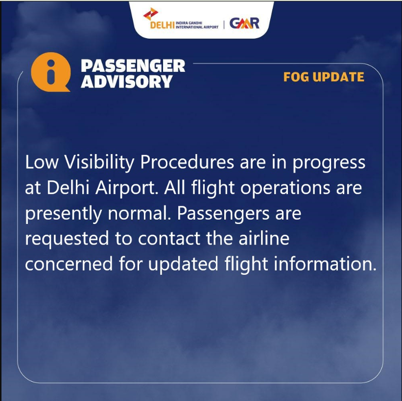 DelhiAirport's tweet photo. Kind attention to all flyers!
#Fog #FogAlert #DelhiAirport https://t.co/eBdduUwQnw