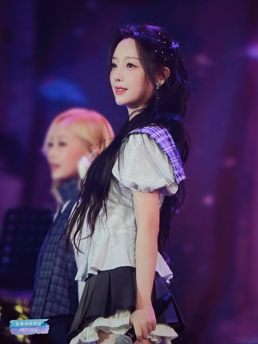 eyes4kei's tweet photo. 241117 겨울나라의 러블리즈 4

프리뷰 #1

#Lovelyz #Kei #러블리즈 #케이 https://t.co/9AtV1jom6Q