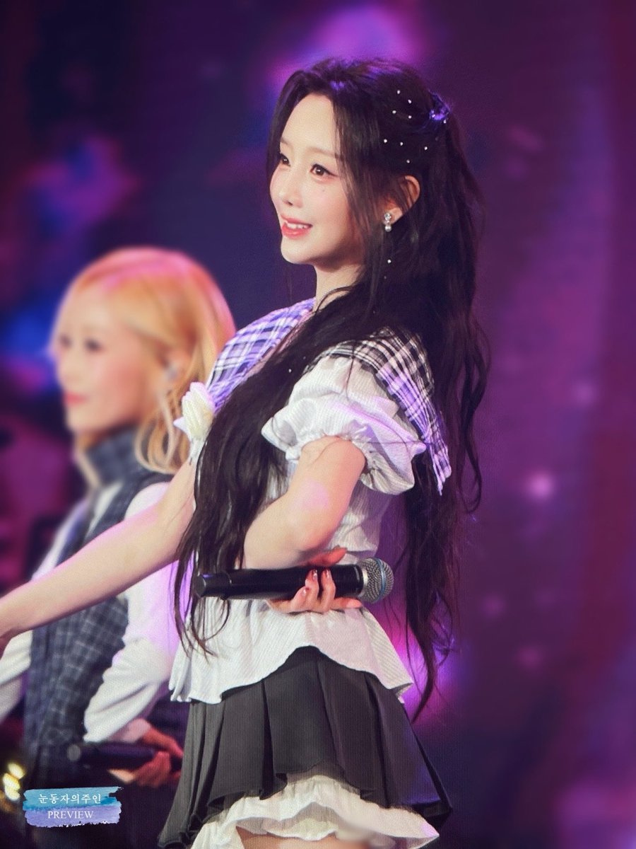 eyes4kei's tweet photo. 241117 겨울나라의 러블리즈 4

프리뷰 #1

#Lovelyz #Kei #러블리즈 #케이 https://t.co/9AtV1jom6Q