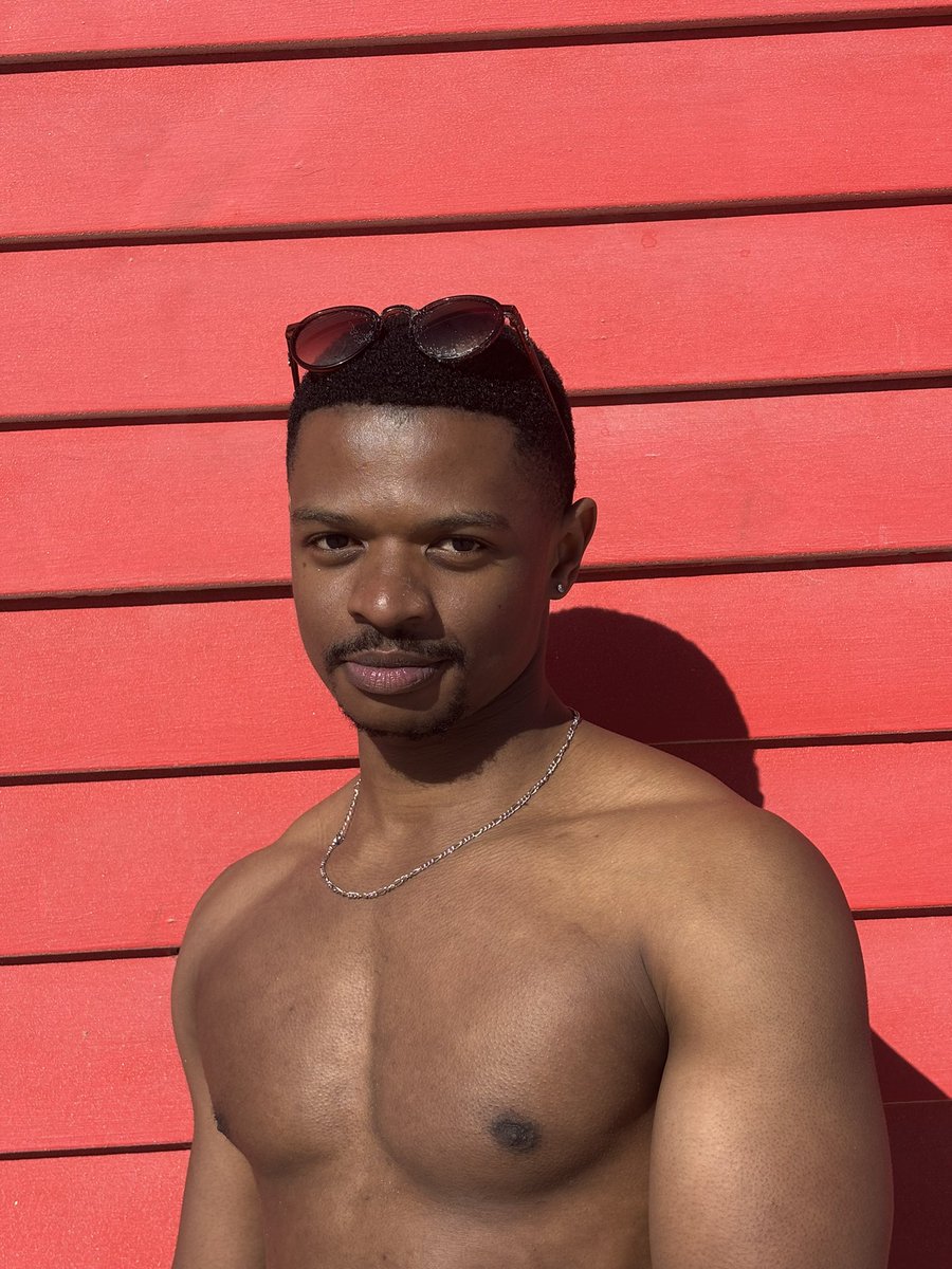 simoziqubu10's tweet photo. Feeling like summer ☀️🔥 https://t.co/XSEPy2sv0x