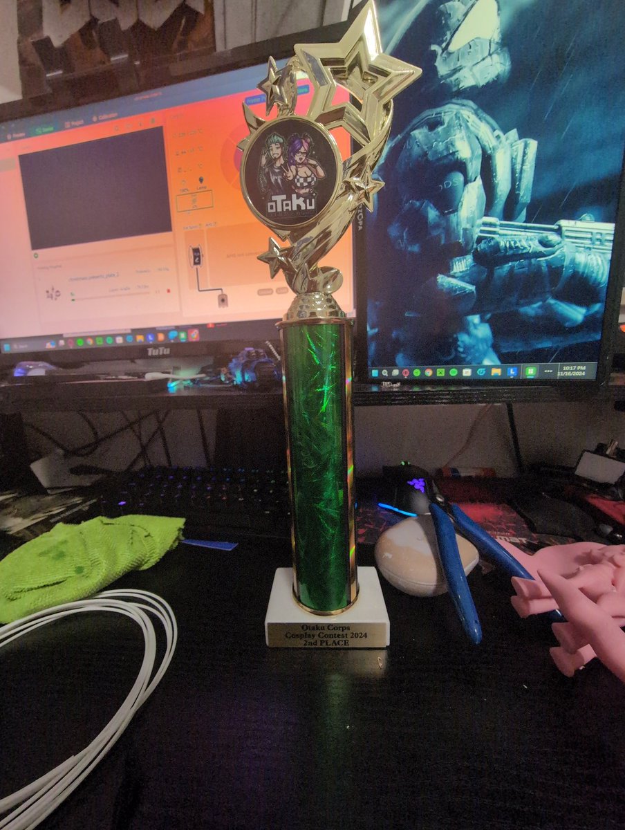 Otakucorps event 

Not bad 
But 

MY ARMOR WON AN AWARD GANG LETS GOOOO