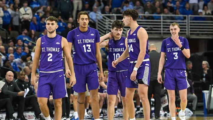StickKidSports's tweet photo. Sunday CBB Card🐅🐾🐻

St John’s -8.5 (-115) 1U
Saint Mary’s -3.5 (-110) 1U
Clemson +3.5 (-110) 1U
Miss St. -7.5 (-110) 2U (POD)🐶
St. Thomas +12.5 (-115) 1U
Baylor -31 (-110) 1U
California +8.5 (-115) 1U

Be on the lookout for adds turn the notis on and show some love🤎 https://t.co/SSyCqzDHGN
