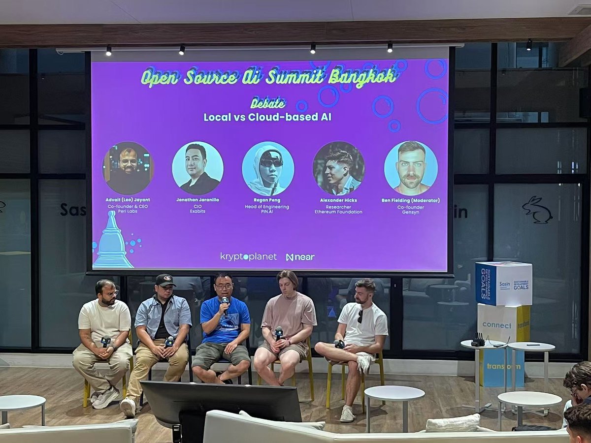 atti_ai's tweet image. ◽️This week has been nothing short of inspiring. #SpatialIntelligence is no longer a niche—it’s emerging as a cornerstone in the evolution of AI. Across the AI-focused events, we’ve witnessed a clear shift: the industry is rallying around the transformative potential of…