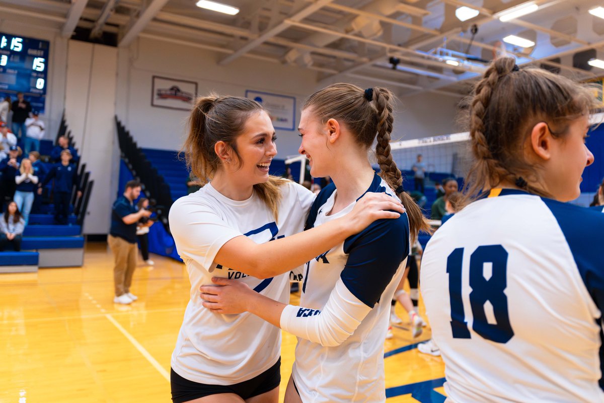 IthacaVB's tweet image. Woke up champs😎

#GoBombers x #StriveForMore