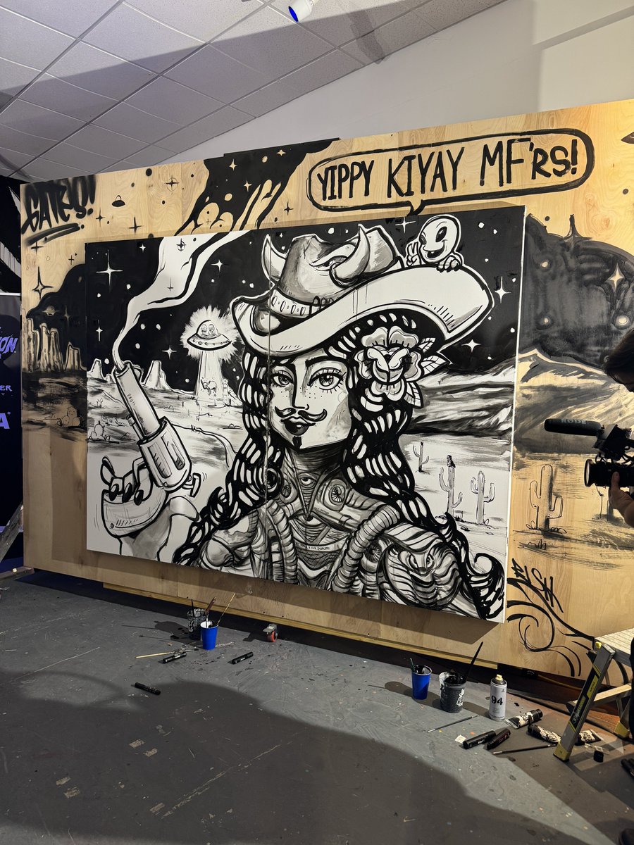 coryvanlew's tweet image. Won my first 3v3 artist battle at Secret Walls Austin…
Miami Art Basel is next.