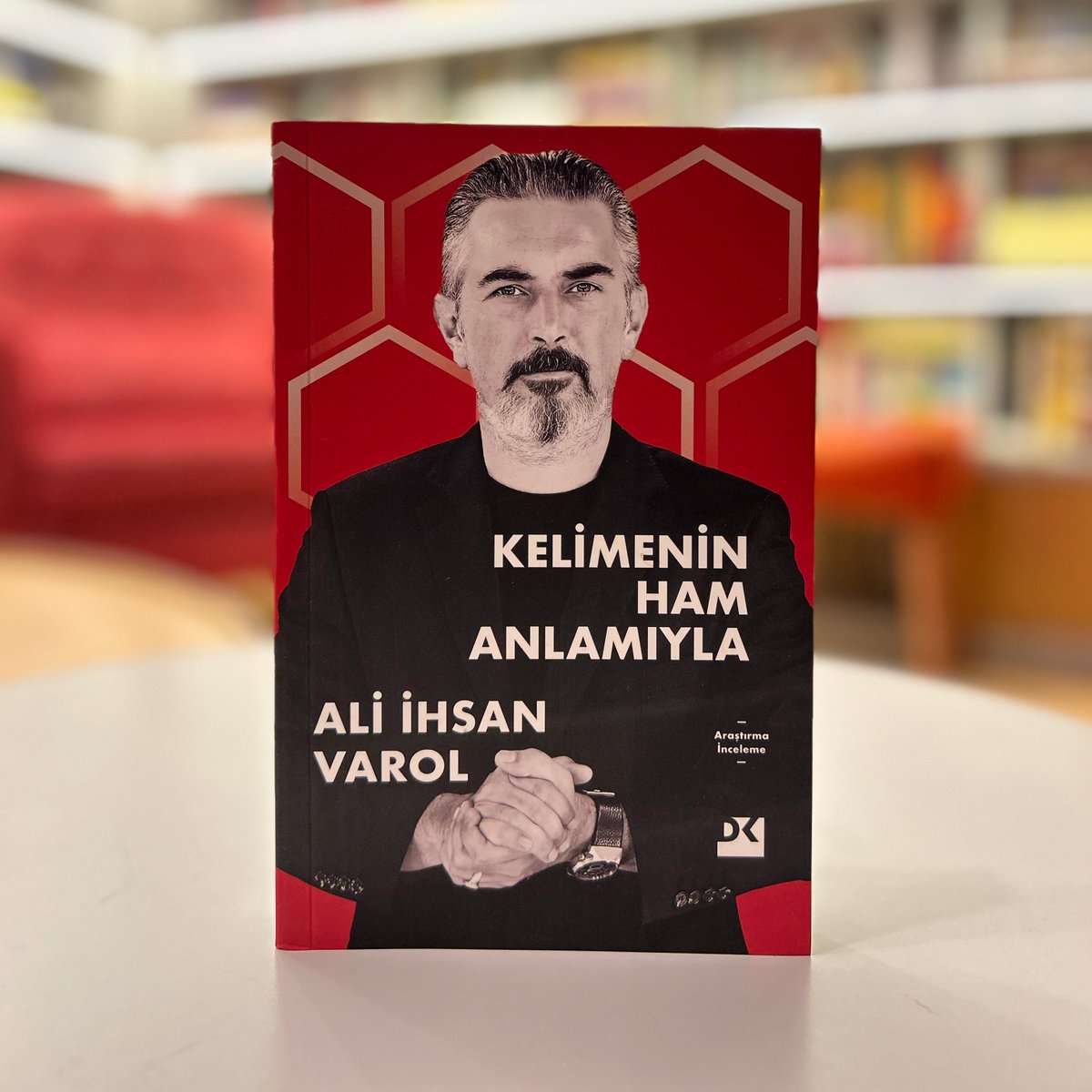 M. Serdar Kuzuloğlu (@mserdark) on Twitter photo 7- Ali İhsan Varol’un (<a href="/aihsanvarol/">ali ihsan varol</a>) “Kelimenin Ham Anlamıyla” kitabı, sözcüklere ve onların kökenlerine meraklı olanlar için sağlıklı, lezzetli ve doyurucu bir besin kaynağı. (<a href="/dogankitap/">Dogan Kitap</a>) 7- Ali İhsan Varol’un (<a href="/aihsanvarol/">ali ihsan varol</a>) “Kelimenin Ham Anlamıyla” kitabı, sözcüklere ve onların kökenlerine meraklı olanlar için sağlıklı, lezzetli ve doyurucu bir besin kaynağı. (<a href="/dogankitap/">Dogan Kitap</a>)